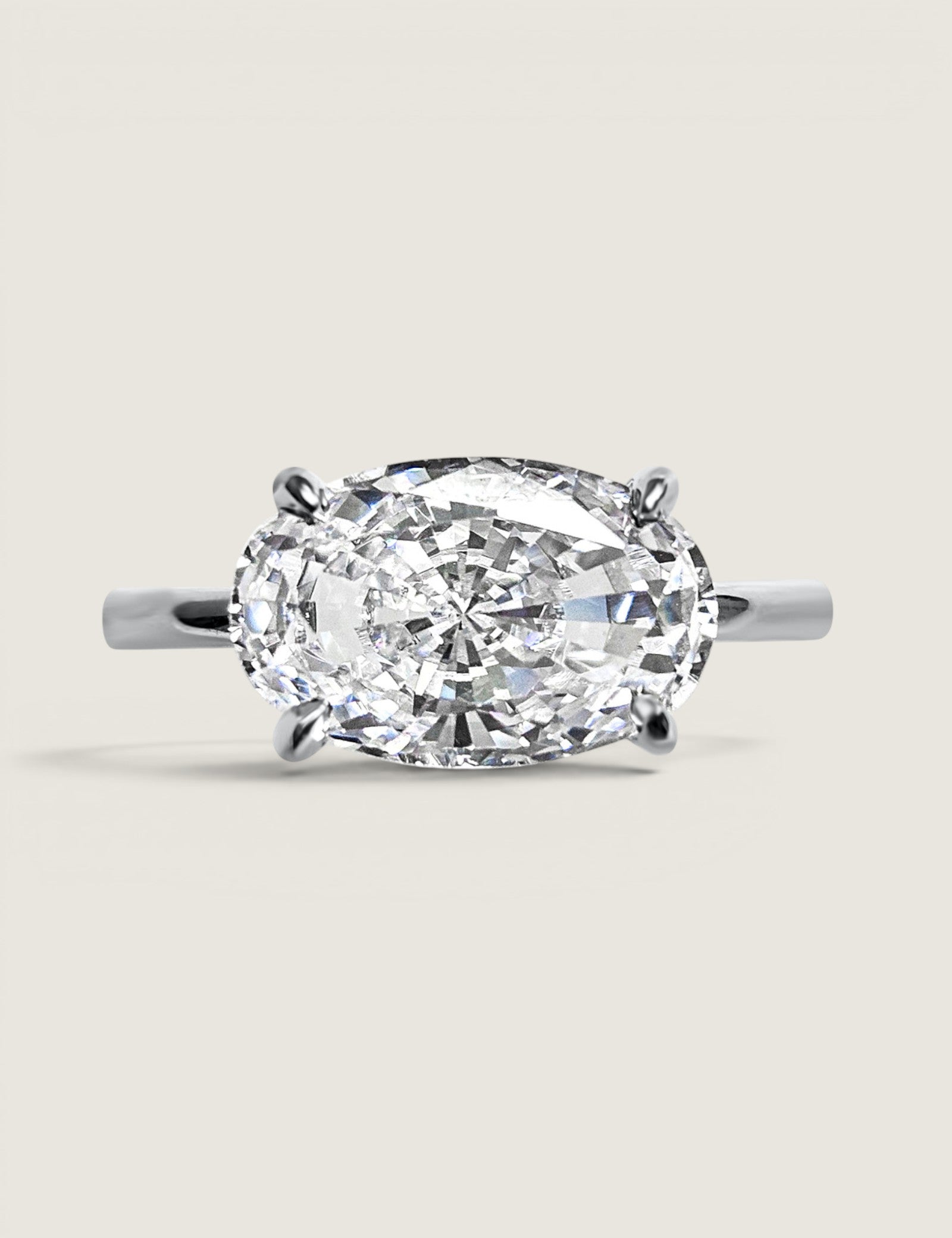 East West Oval Cut Ring(4 TCW)
