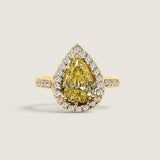 2.5CT PEARSHAPE WITH PAVE