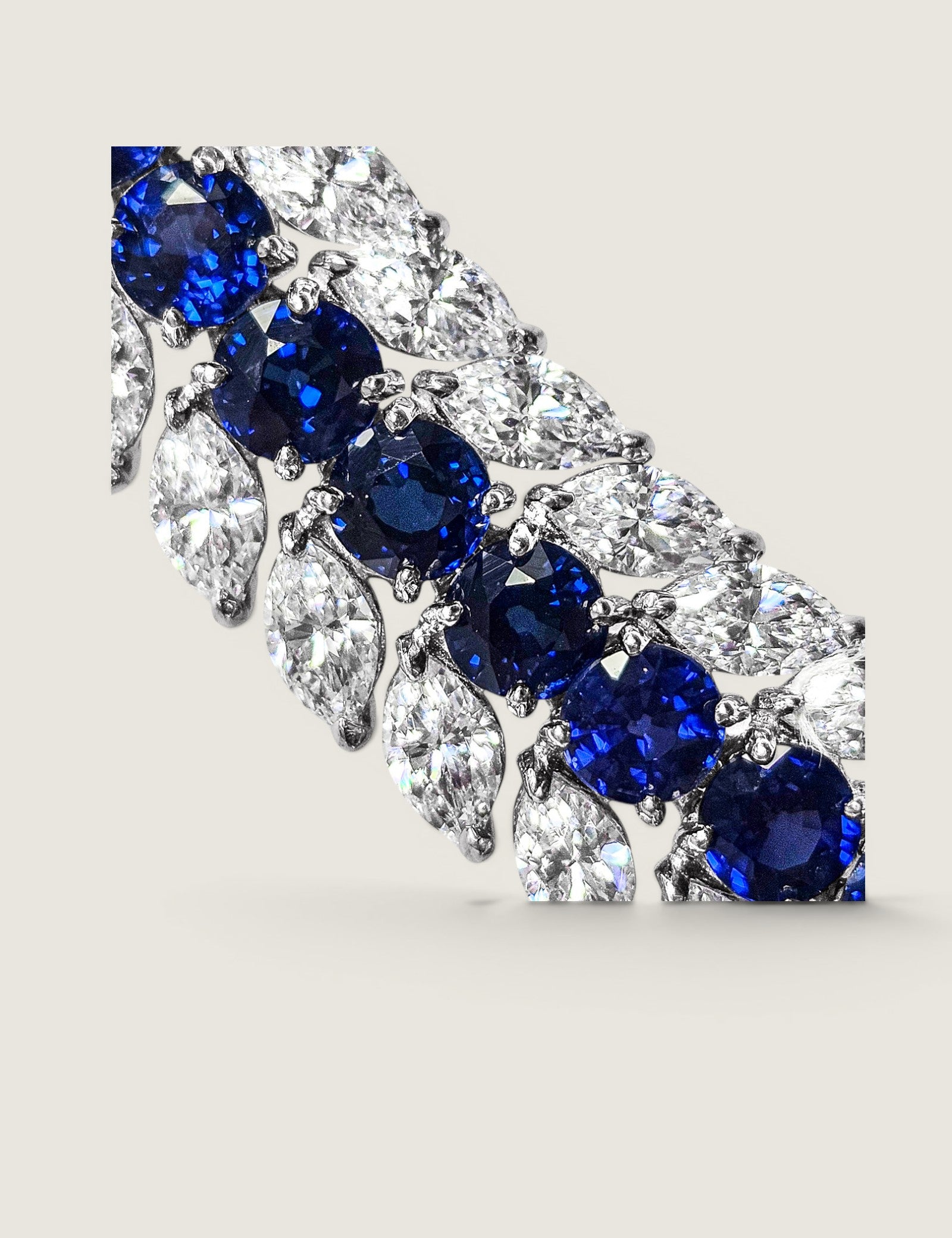 MARQ W/ ROUND STONES - N52/SAP/CZ