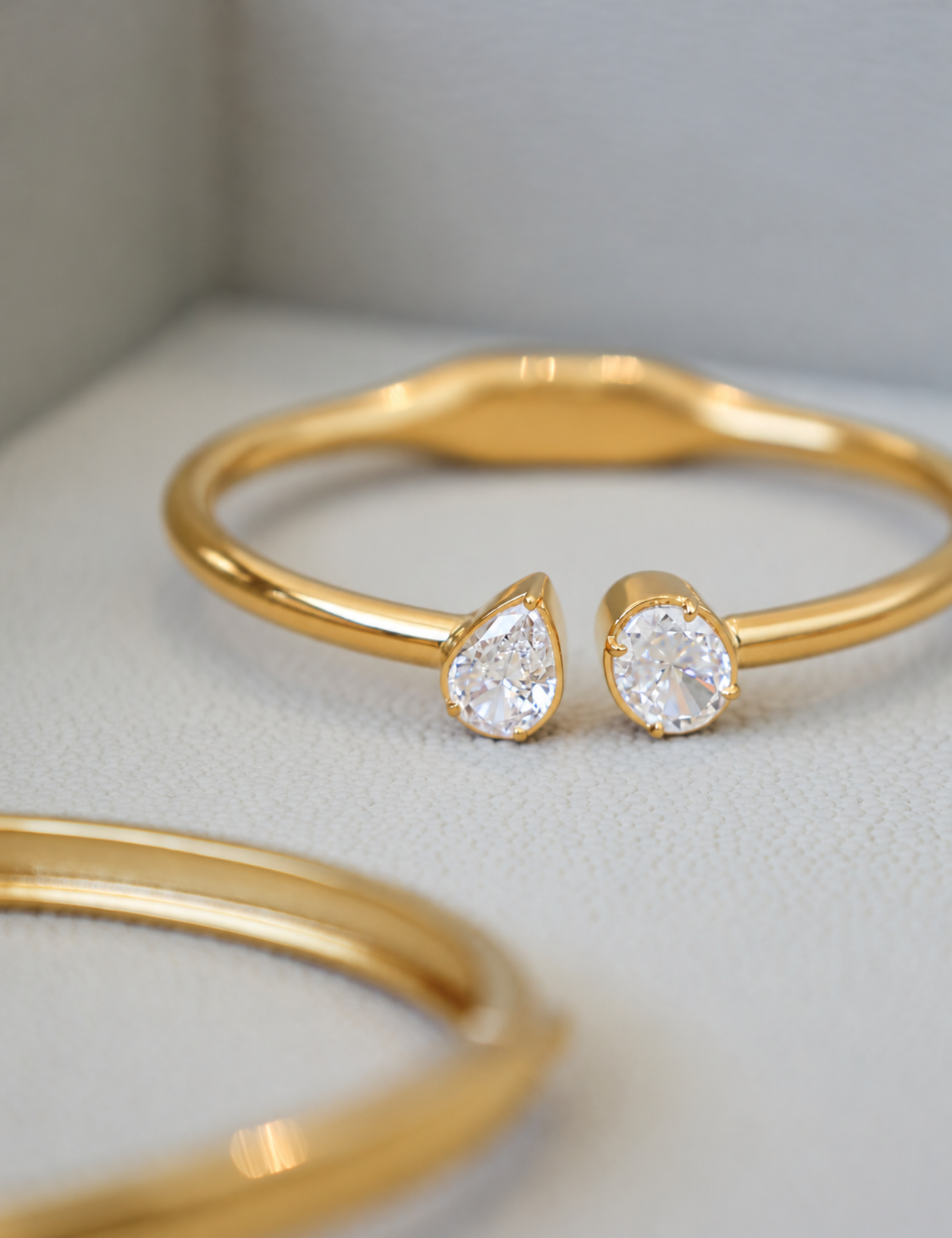 Signature Toi et Moi Bangle