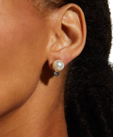 11mm Pearl with .35CT Round Stone on Bottom(.7TCW)