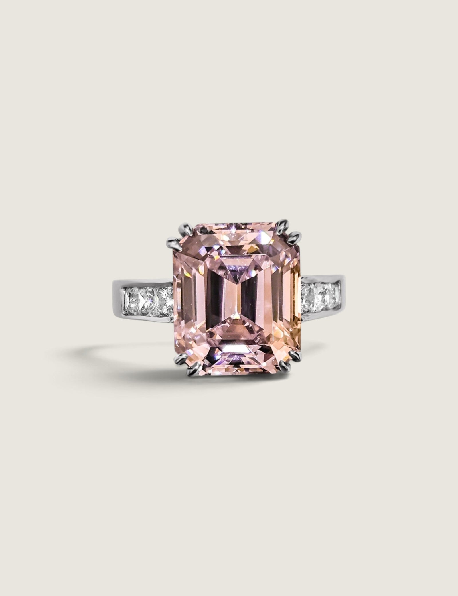 7CT EM CUT W/6PRINC CUT .4CT EACH - Fantasia by DeSerio