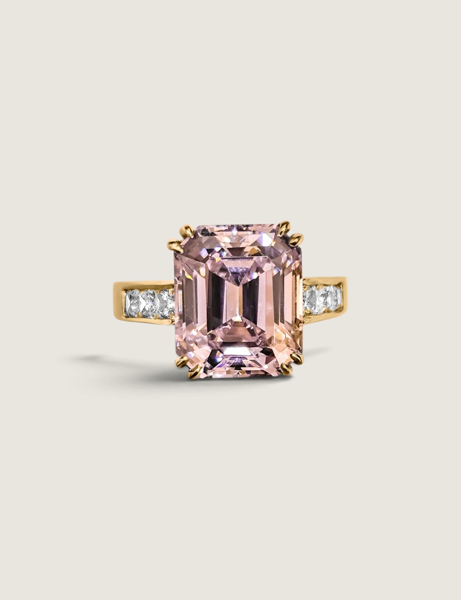 7CT EM CUT W/6PRINC CUT .4CT EACH - Fantasia by DeSerio