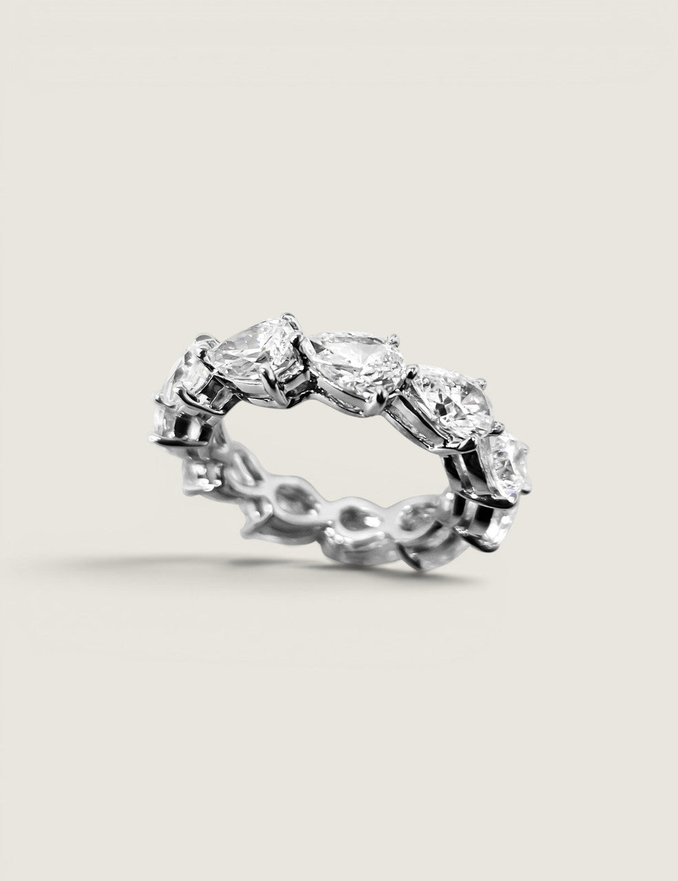 The Evermore Pear Eternity Band (5.5 TCW)