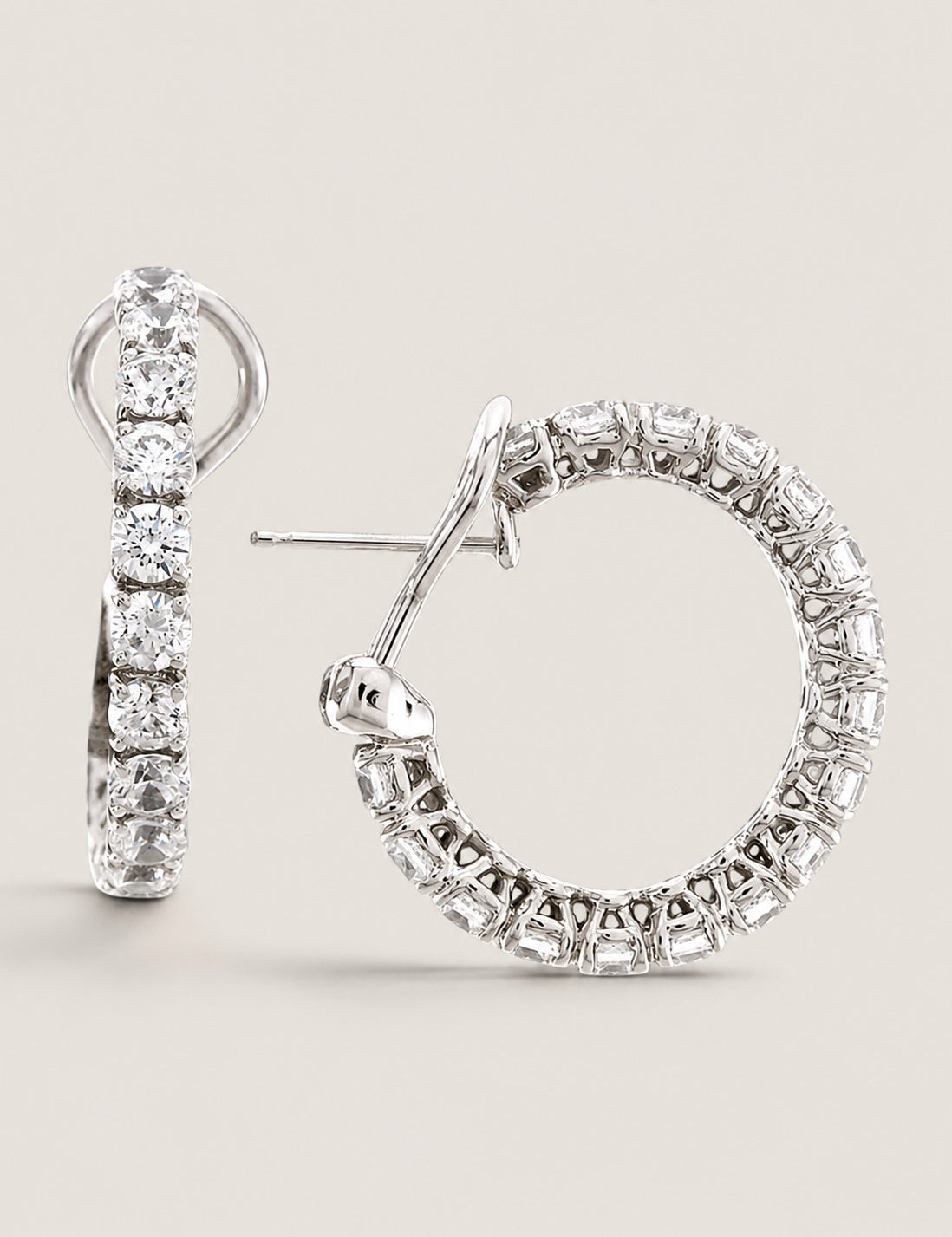 Medium Hoop Earrings (3 TCW)