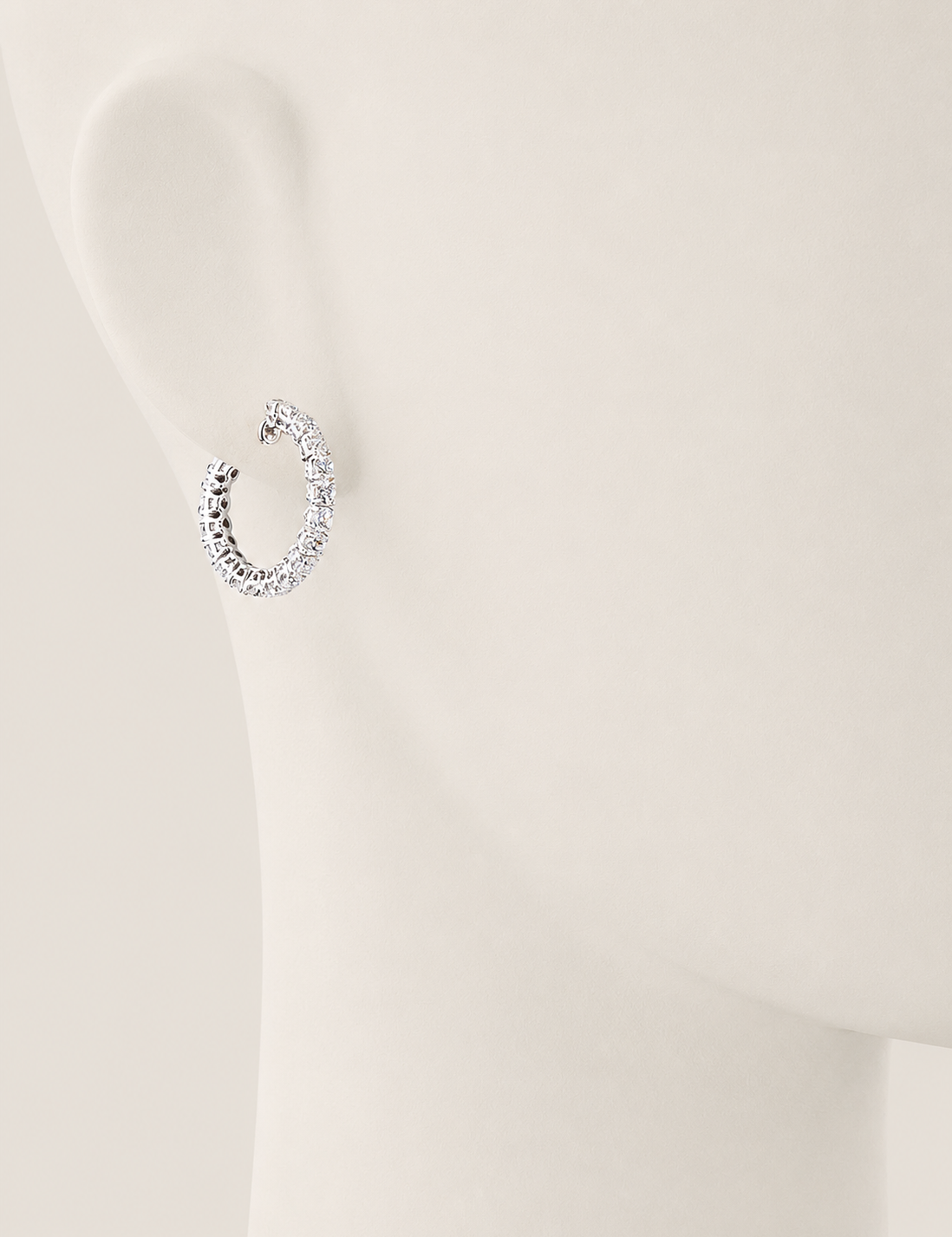 Medium Hoop Earrings (3 TCW)