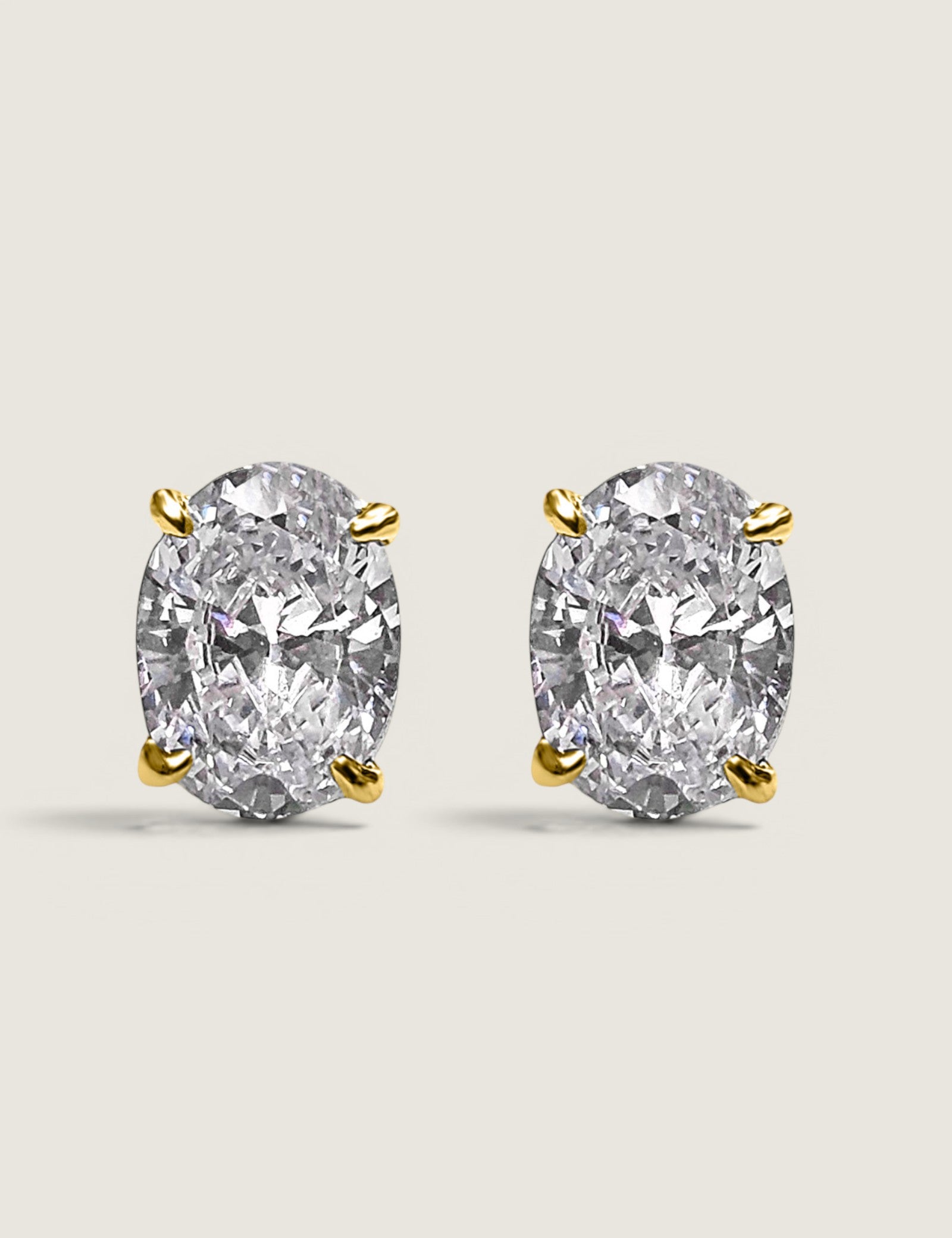 Oval Studs (1TCW-5TCW)