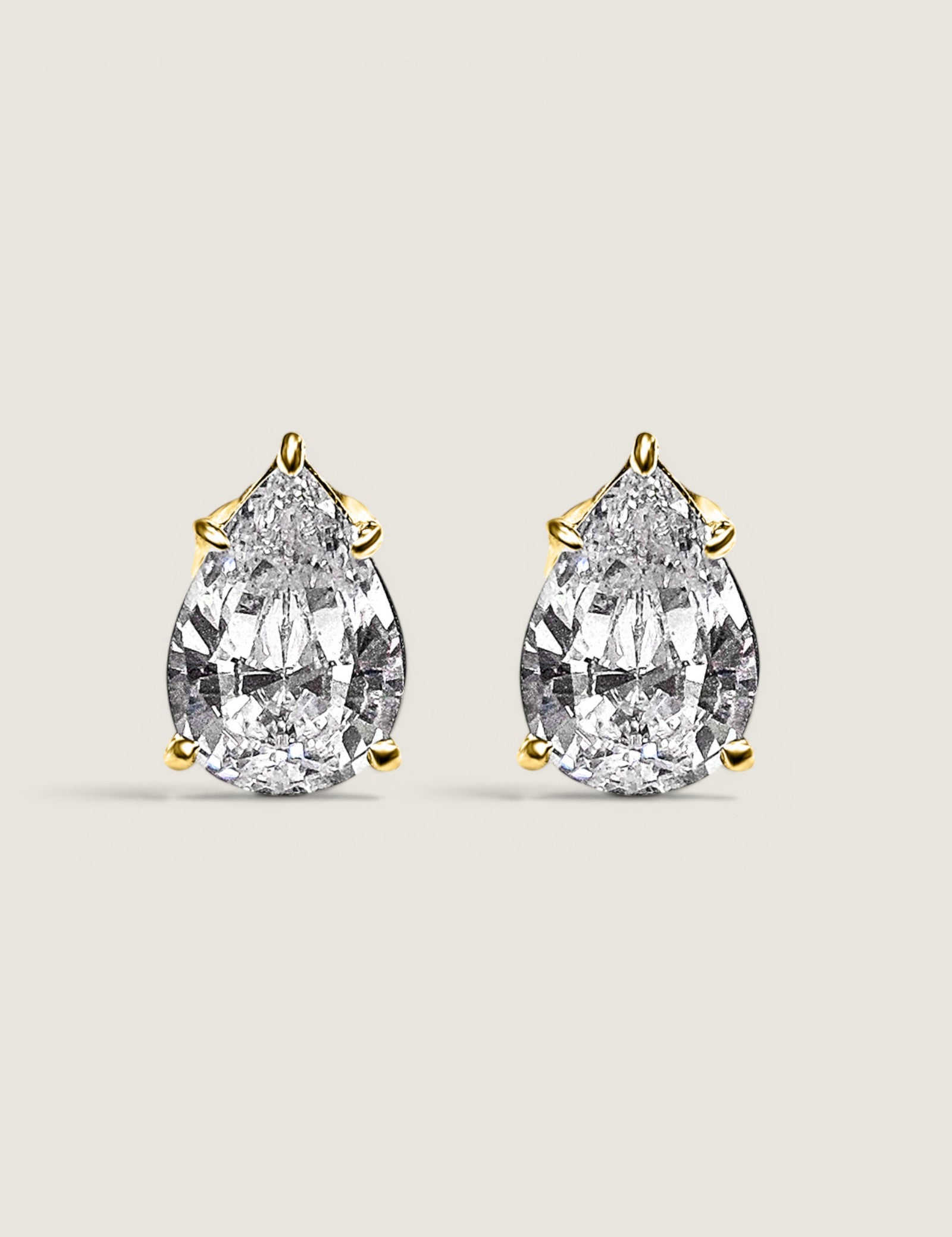Pear Shape Studs (1TCW-6TCW)
