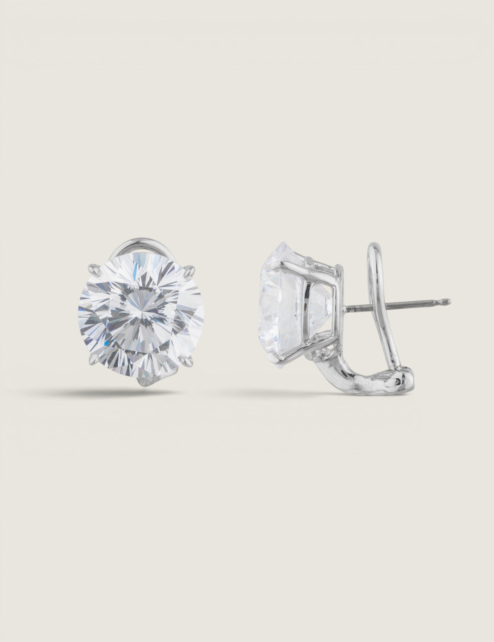 Round Brilliant Studs with Vermeil (15 TCW)