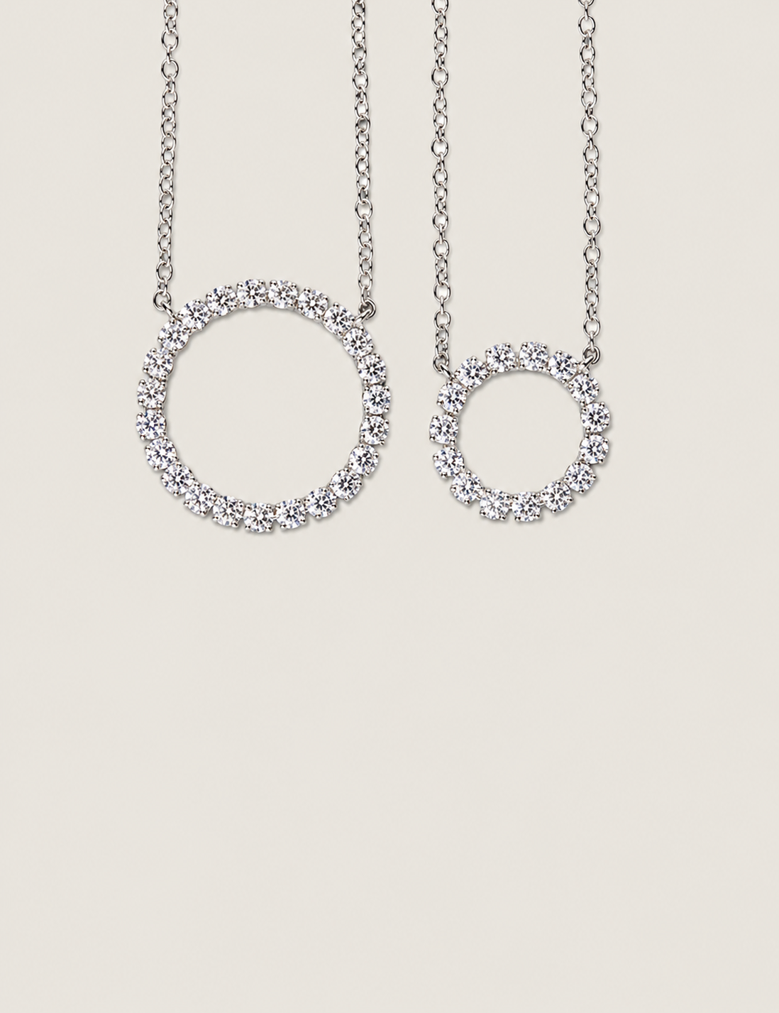 MEDIUM ROUND STONE CIRCLE PENDANT