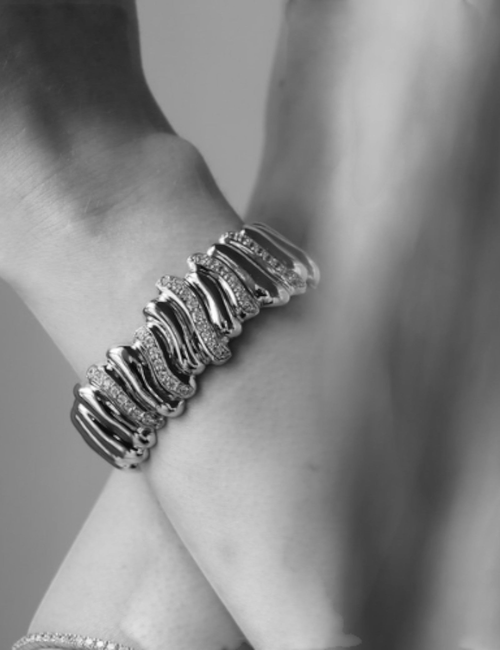 WAVE CUFF - BF714/CZ