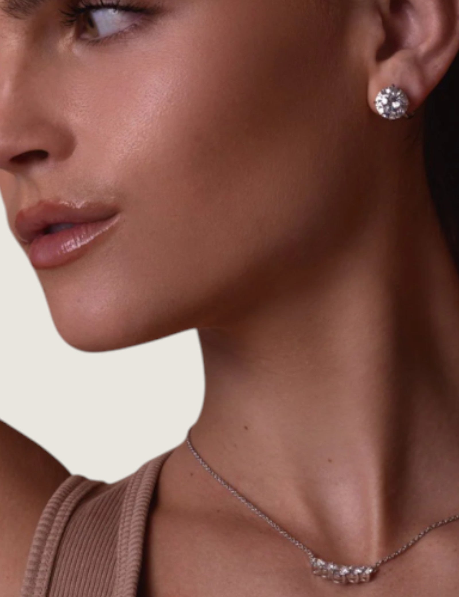 Round Brilliant Studs with POST/CLIP (10 TCW)
