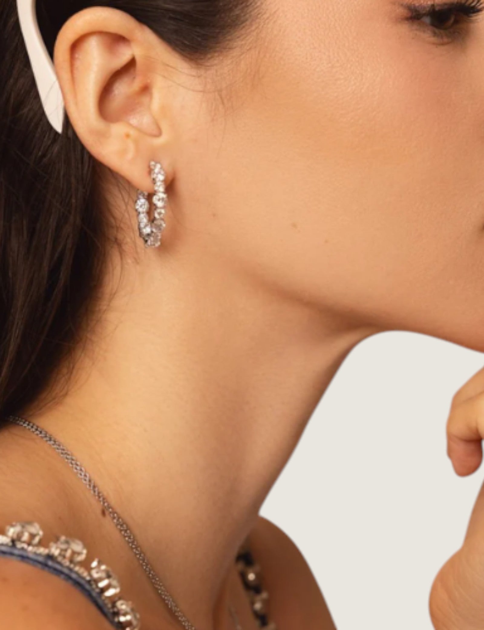 Alternating Round Oblong Hoop Earring (4.5TCW)