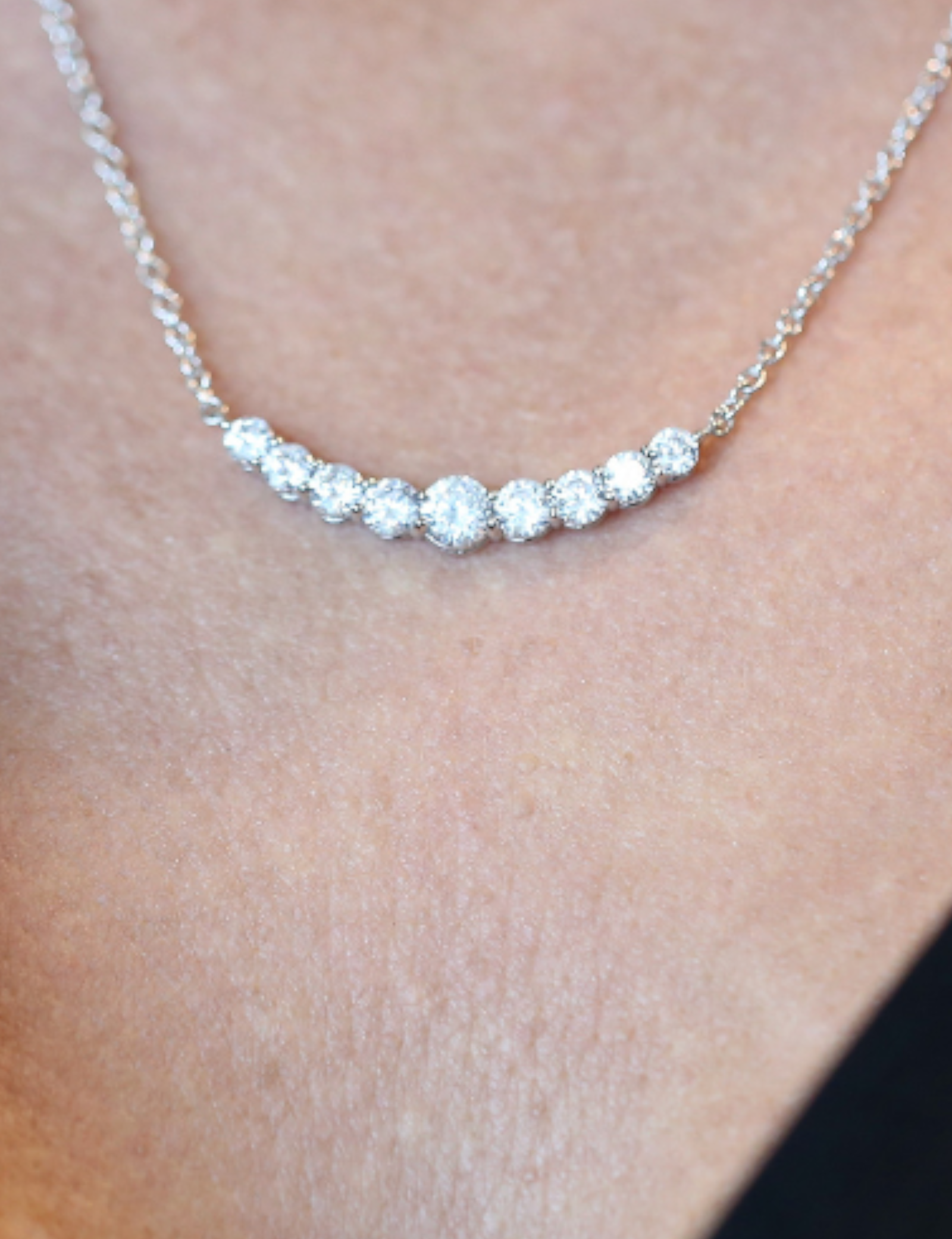 Graduated 9 Stone Pendant Necklace