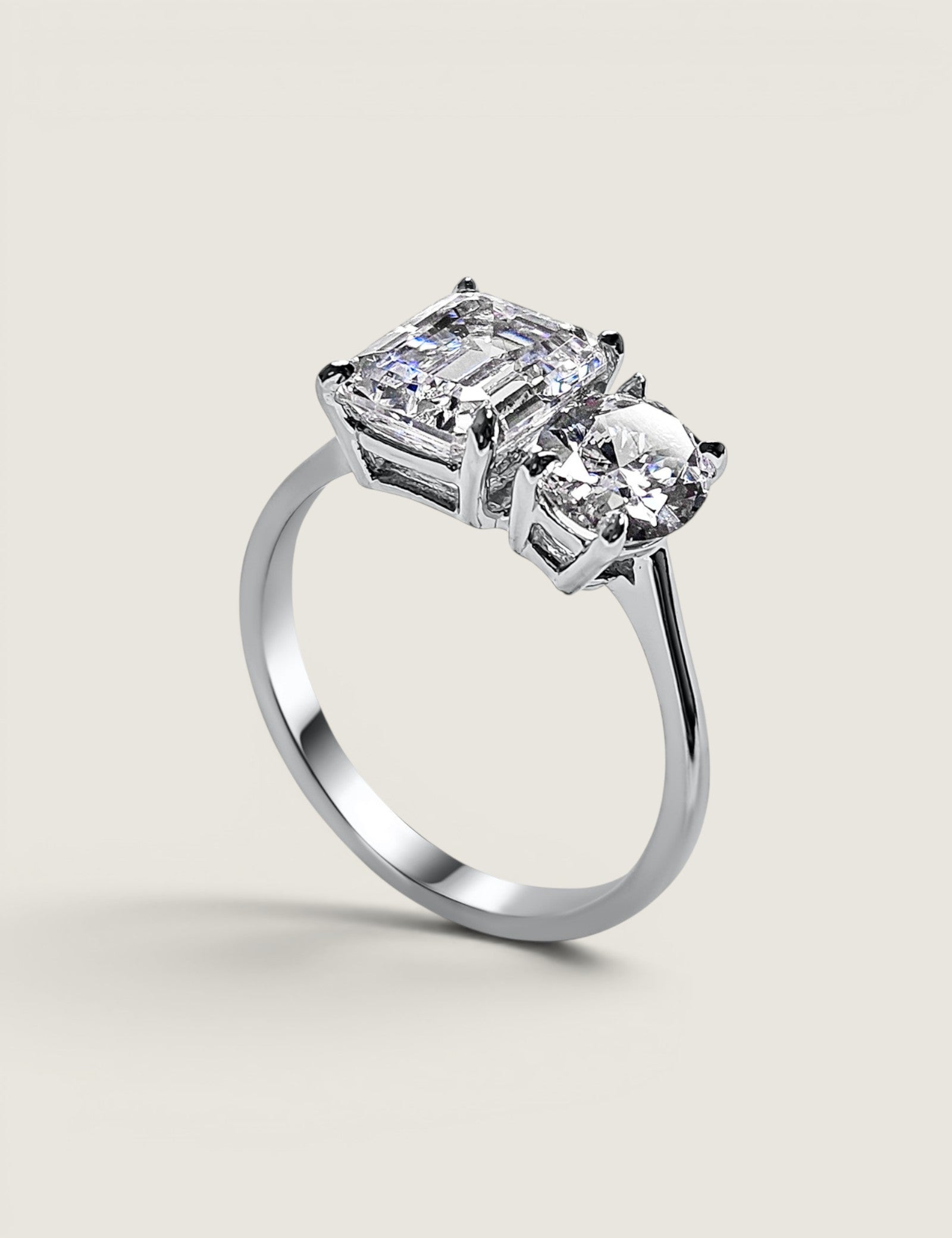 Toi et Moi 1.5 CT Oval & 2.5CT Emerald Cut Ring (4 TCW)