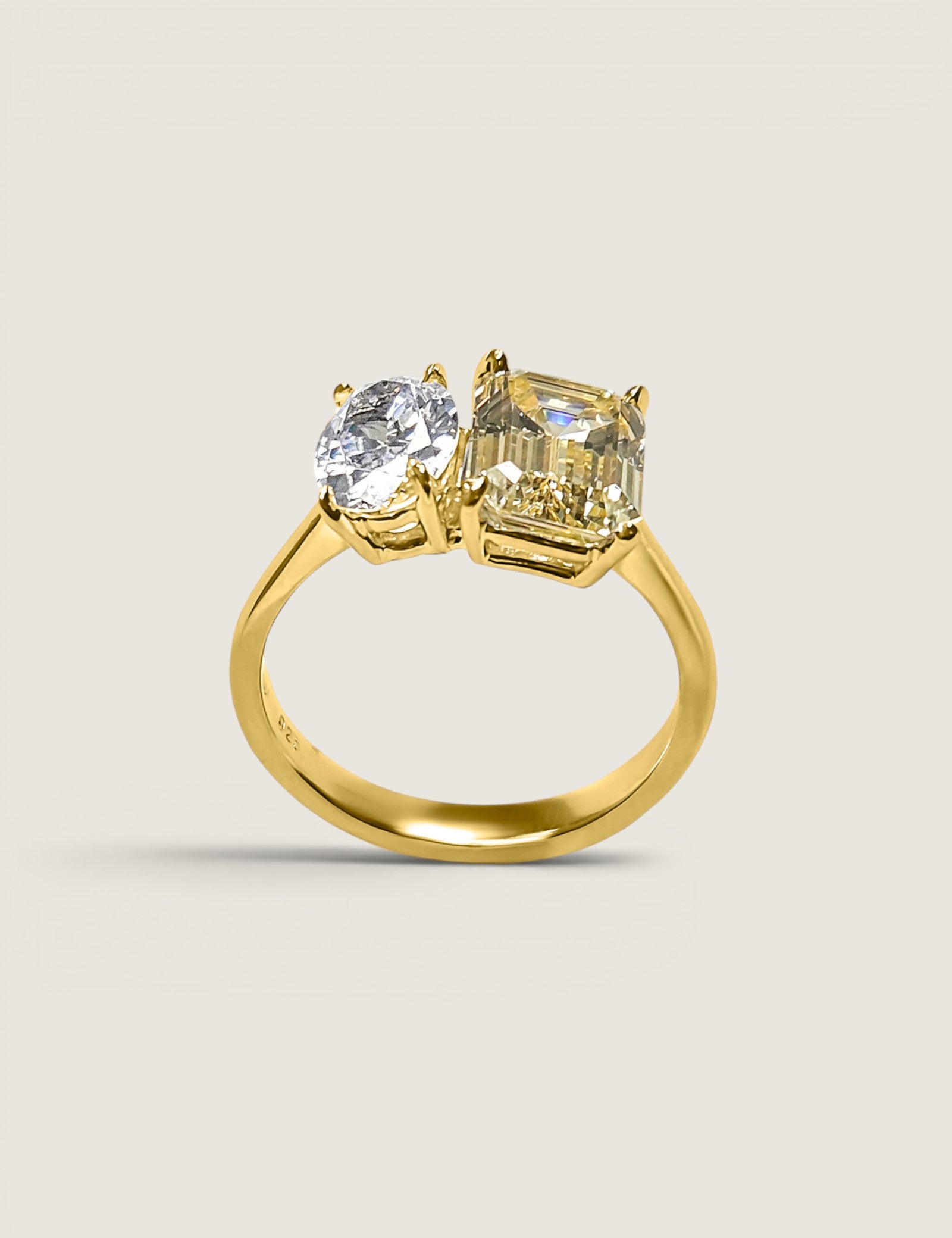 Toi et Moi 1.5ct Oval & Canary 2.5ct Emerald Cut Ring (4 TCW)