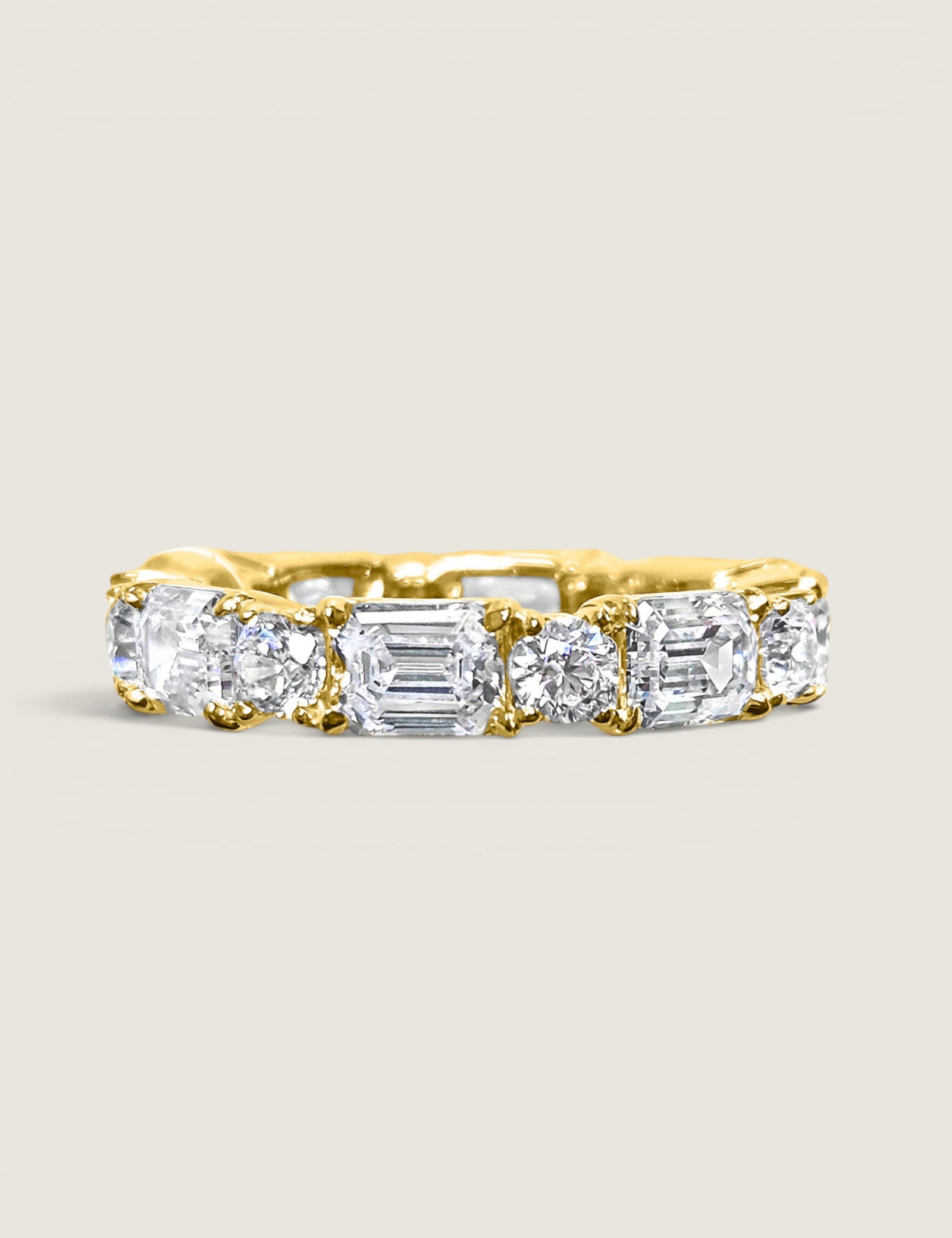 Alternating Emerald-cut and Round Eternity Band(3.15 TCW)