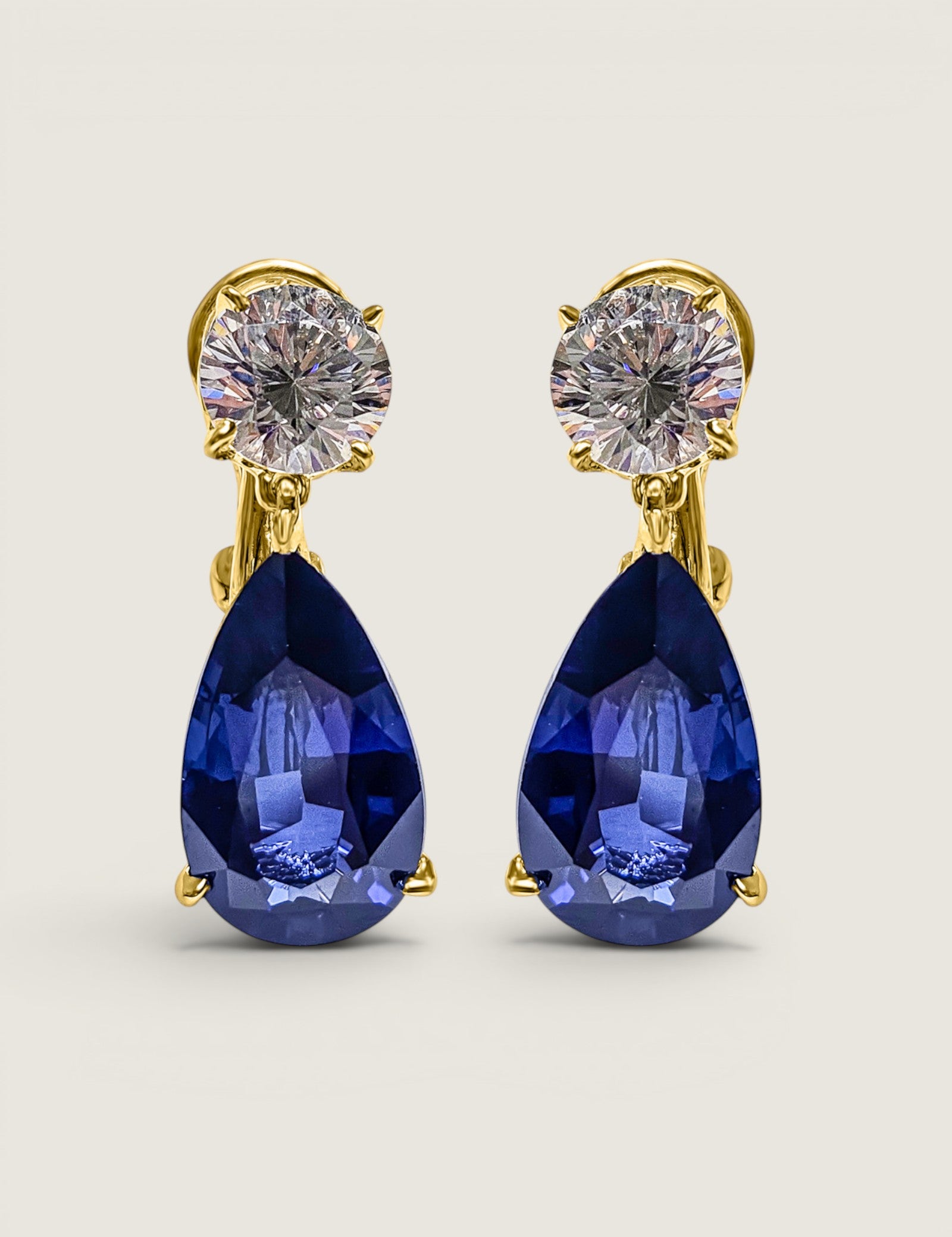 1.5ct Round with 5ct Sapphire Pear Drop Earring (13 TCW)